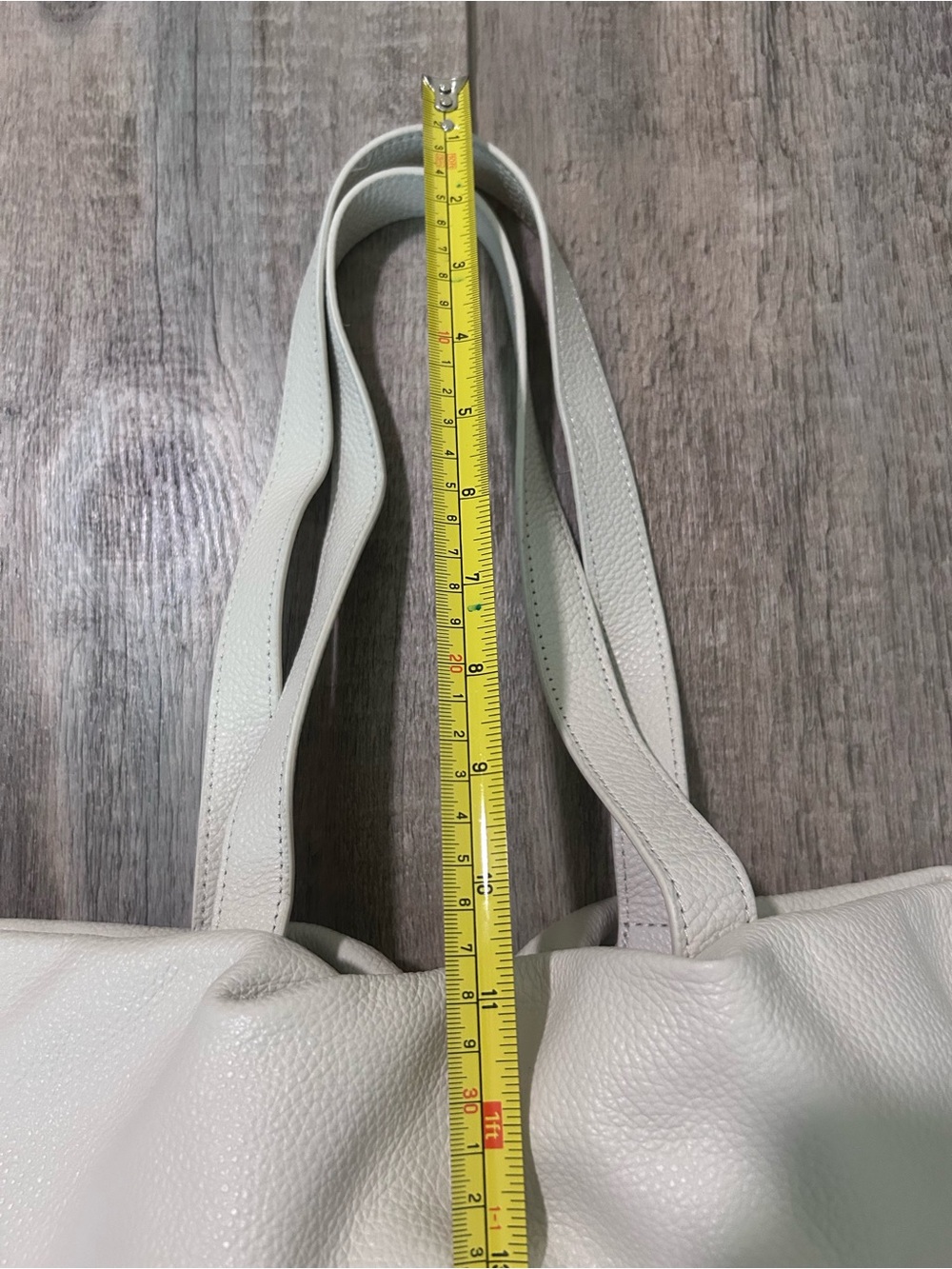 Tote Le Monde Genuine Pebbled Leather Roma Cinch Tote Bag - Picture 5 of 13